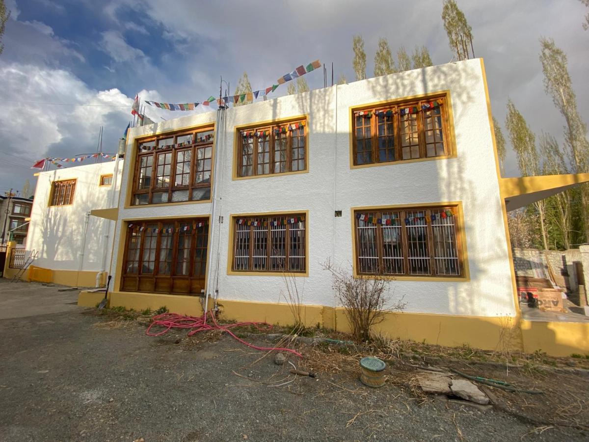 Happy Drifters Hostel Leh Exterior photo